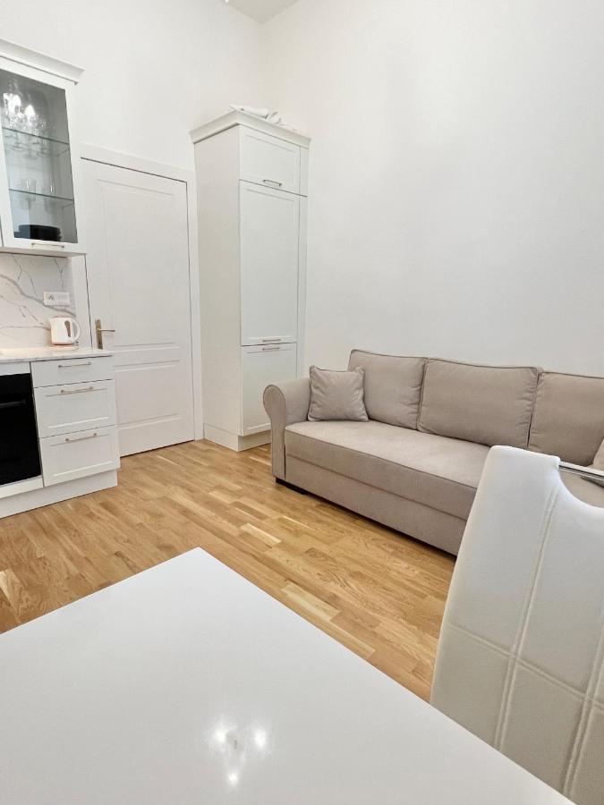 Apartament Angeloroma Apartment In The Center